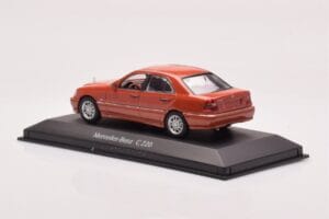 Mercedes C-Class W202 C220 Oranje Metallic Dealer Edition Minichamps 1:43 B66005747 Metaal — afbeelding 3 van 4