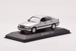 Mercedes C-Class W202 C220 Zilver Minichamps 1:43 B66005705-M1 Metaal — afbeelding 2 van 4