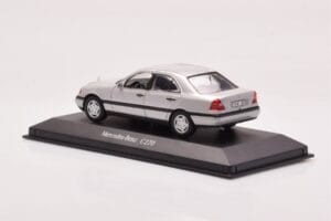 Mercedes C-Class W202 C220 Zilver Minichamps 1:43 B66005705-M1 Metaal — afbeelding 3 van 4