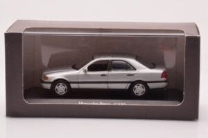 Mercedes C-Class W202 C220 Zilver Minichamps 1:43 B66005705-M1 Metaal — afbeelding 4 van 4