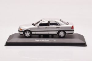 Mercedes C-Class W202 C220 Zilver Minichamps 1:43 B66005705-M1
