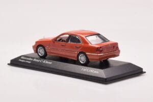 Mercedes C-Class W202 C240 Oranje Metallic Minichamps 1:43 430037000 Metaal — afbeelding 3 van 4
