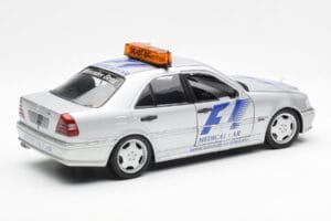 Mercedes C-Class W202 AMG Medical Car F1 1997 UT Models 1:18 26106 Metaal — afbeelding 2 van 6