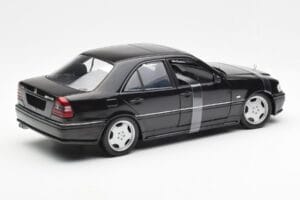 Mercedes C-Class W202 C36 AMG Zwart Metallic UT Models 1:18 26102 Metaal — afbeelding 2 van 6