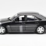 Mercedes C-Class W202 C36 AMG Zwart Metallic UT Models 1:18 - image 3 of 6