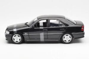 Mercedes C-Class W202 C36 AMG Zwart Metallic UT Models 1:18 26102 Metaal — afbeelding 3 van 6