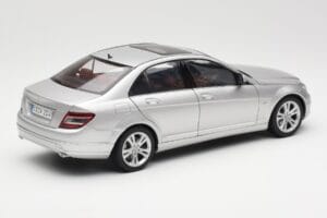 Mercedes C-Class W204 Avantgarde Zilver AUTOart 1:18 B66962368 Metaal — afbeelding 3 van 8