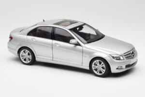 Mercedes C-Class W204 Avantgarde Zilver AUTOart 1:18 B66962368 Metaal — afbeelding 6 van 8
