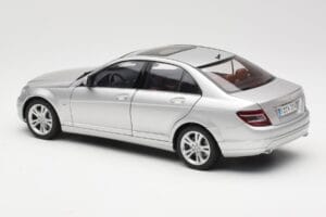 Mercedes C-Class W204 Avantgarde Zilver AUTOart 1:18 B66962368 Metaal — afbeelding 7 van 8