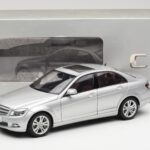 Mercedes C-Class W204 Avantgarde Zilver AUTOart 1:18 B66962368 - image 8 of 8
