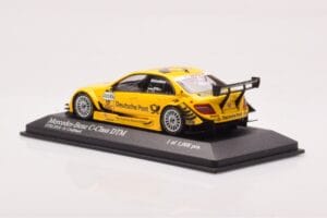 Mercedes C-Class W204 DTM Deutsche Post AMG Mercedes #17 D. Coulthard DTM 2010 Minichamps 1:43 400103817 Metaal — afbeelding 3 van 4