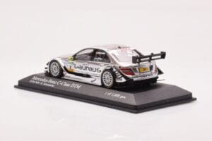Mercedes C-Class W204 DTM Team AMG Mercedes #8 R. Schumacher DTM 2010 Minichamps 1:43 400103908 Metaal — afbeelding 3 van 4