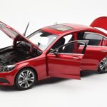Mercedes C-Class W205 Rood Metallic Asia Exclusive Norev 1:18 - image 2 of 8
