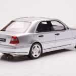 Mercedes C36 AMG W202 Zilver Otto 1:18 - image 2 of 6