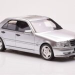 Mercedes C36 AMG W202 Zilver Otto 1:18 - image 4 of 6