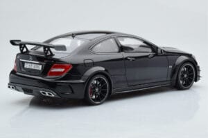 Mercedes C63 AMG W204 Black Series Zwart GT Spirit 1:18 ZM019 Hars — afbeelding 2 van 7
