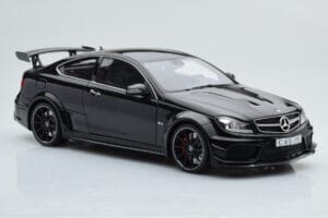 Mercedes C63 AMG W204 Black Series Zwart GT Spirit 1:18 ZM019 Hars — afbeelding 4 van 7