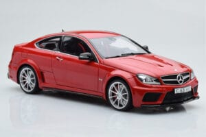 Mercedes C63 AMG W204 Black Series Rood GT Spirit 1:18 GT065 Hars — afbeelding 4 van 6