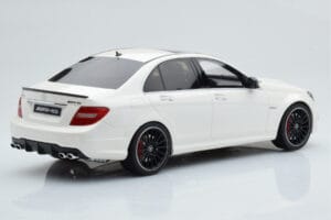 Mercedes C63 AMG W204 Wit GT Spirit 1:18 GT166 Hars — afbeelding 2 van 6