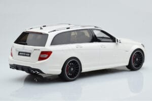 Mercedes C63 AMG S204 T-Model Wit GT Spirit 1:18 GT147 Hars — afbeelding 2 van 8