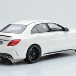 Mercedes C63S AMG W205 Wit GT Spirit 1:18 - image 2 of 6