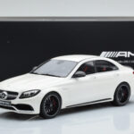 Mercedes C63S AMG W205 Wit GT Spirit 1:18 - image 6 of 6