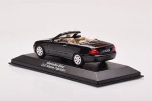 Mercedes CLK A209 Cabriolet Obsidian Zwart Metallic Minichamps 1:43 B66961966 Metaal — afbeelding 3 van 4