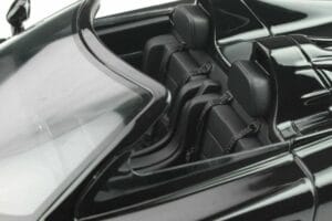 Mercedes CLK GTR Roadster Zwart GT Spirit 1:18 GT826 Hars — afbeelding 10 van 10