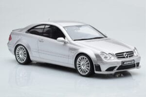 Mercedes CLK63 AMG C209 Coupe Zilver Otto 1:18 OT227 Hars — afbeelding 4 van 6