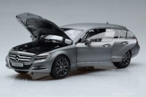 Mercedes CLS Shooting Brake X218 Alanite Grijs Norev 1:18 B66960117 Metaal — afbeelding 2 van 7