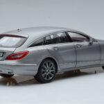 Mercedes CLS Shooting Brake X218 Alanite Grijs Norev 1:18 - image 3 of 7