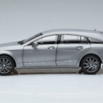 Mercedes CLS Shooting Brake X218 Alanite Grijs Norev 1:18 - image 4 of 7
