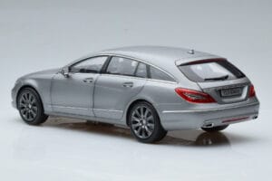 Mercedes CLS Shooting Brake X218 Alanite Grijs Norev 1:18 B66960117 Metaal — afbeelding 6 van 7