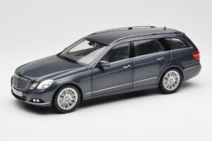 Mercedes E-Class S212 T-Model Tenorit Grijs Metallic Minichamps 1:18 B66962447
