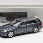 Mercedes E-Class S212 T-Model Tenorit Grijs Metallic Minichamps 1:18 B66962447 - image 8 of 8