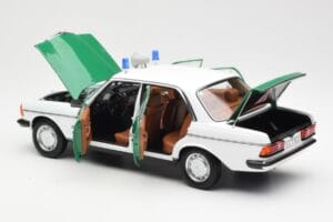 Mercedes E-Class W123 Polizei Norev 1:18 B66040676 Metaal — afbeelding 5 van 8