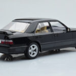 Mercedes E-Class W124 Tuning Zwart MCG 1:18 - image 2 of 6