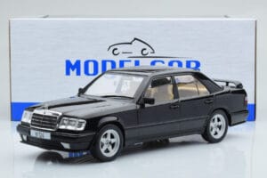 Mercedes E-Class W124 Tuning Zwart MCG 1:18 MCG18341 Metaal — afbeelding 6 van 6
