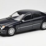 Mercedes E-Class W211 Blauw Metallic Kyosho 1:18 B66962147