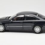 Mercedes E-Class W211 Blauw Metallic Kyosho 1:18 B66962147 - image 4 of 8