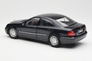 Mercedes E-Class W211 Blauw Metallic Kyosho 1:18 B66962147 Metaal — afbeelding 7 van 8