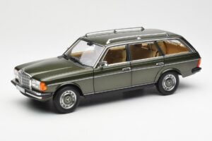 Mercedes 230T W123 T-Model Groen Metallic Norev 1:18 183730