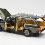 Mercedes 230T W123 T-Model Groen Metallic Norev 1:18 183730 - image 5 of 8