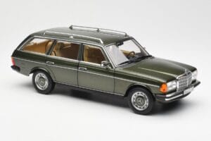 Mercedes 230T W123 T-Model Groen Metallic Norev 1:18 183730 Metaal — afbeelding 6 van 8