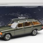 Mercedes 230T W123 T-Model Groen Metallic Norev 1:18 183730 - image 8 of 8