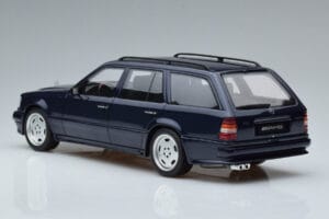 Mercedes E36 AMG S124 Blauw Otto 1:18 OT753 Hars — afbeelding 5 van 6
