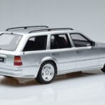Mercedes E36 AMG S124 Zilver Otto 1:18 OT889 Hars - image 2 of 6