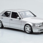 Mercedes E500 W124 Zilver Otto 1:18 - image 4 of 6