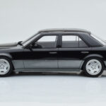 Mercedes E60 AMG W124 Zwart Otto 1:18 - image 3 of 6