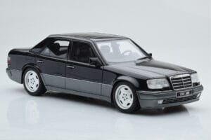 Mercedes E60 AMG W124 Zwart Otto 1:18 OT131 Hars — afbeelding 4 van 6